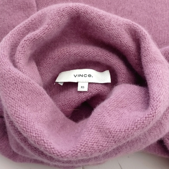 Vince 100% Cashmere Amarena Seamless Turtleneck Sweater - Picture 11 of 14